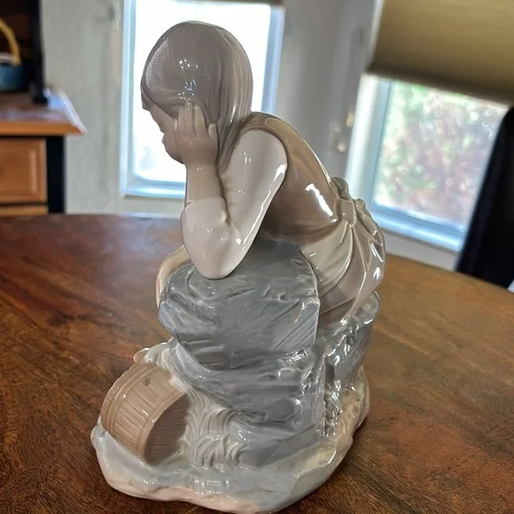 Retired Lladro Nao Milkmaid Girl With Spilled Milk Figurine Art